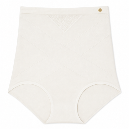 LI0028 white flat-lay