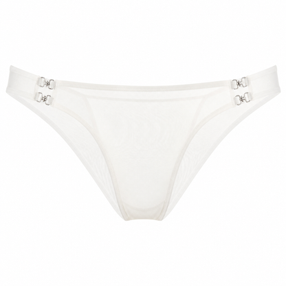 LI0031 white flat-lay